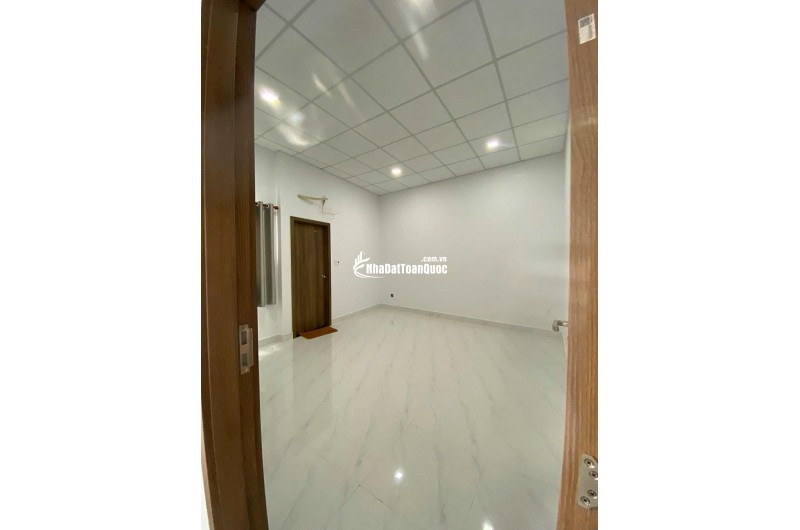 Bán nhà sát căn mặt tiền đường Tỉnh Lộ 10, DT 63m2, xây mới 1 trệt, 1 lầu